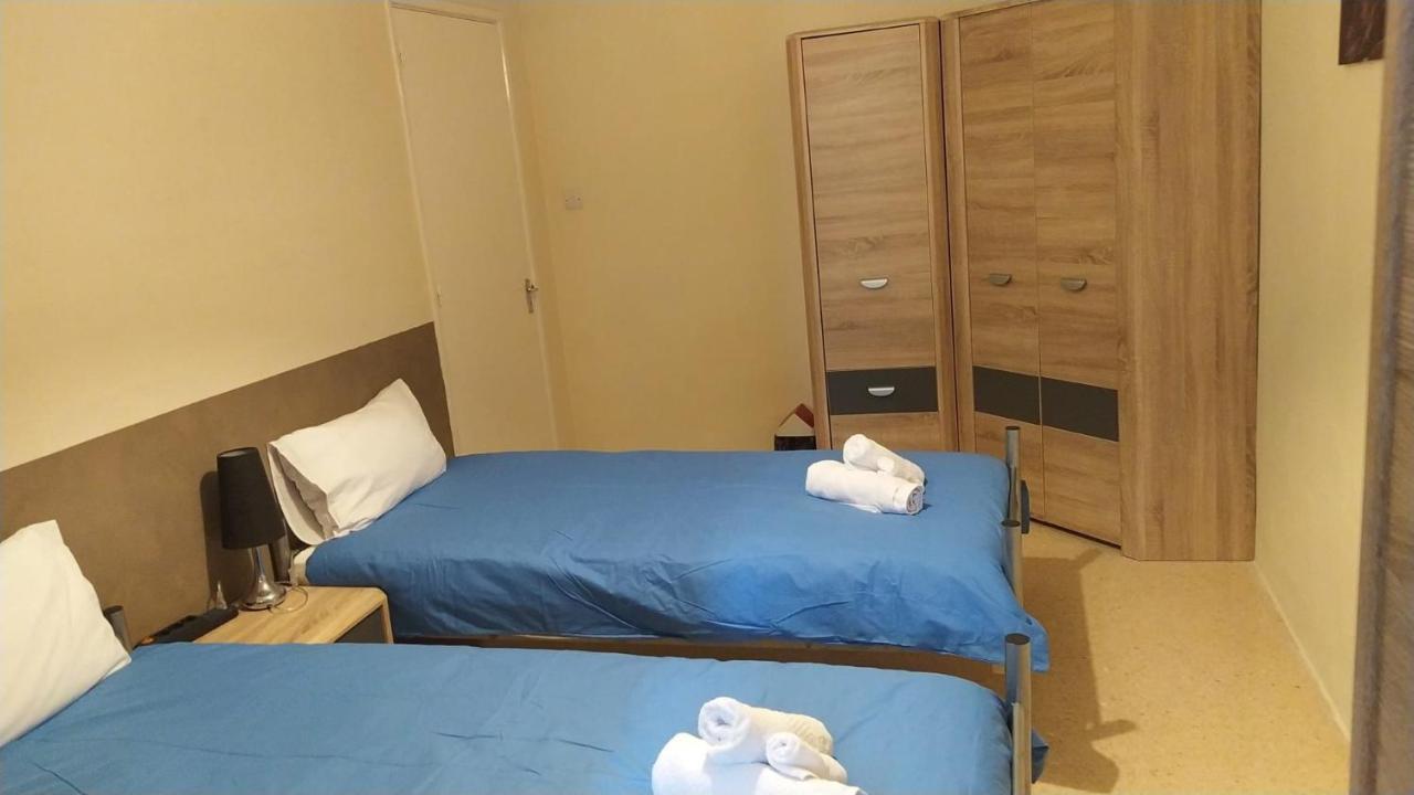 Sea View 2 Bedroom Apartment Marsaskala Eksteriør billede