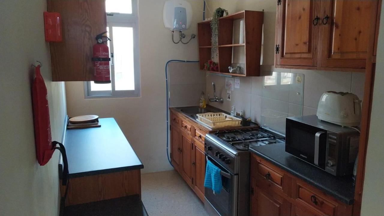 Sea View 2 Bedroom Apartment Marsaskala Eksteriør billede