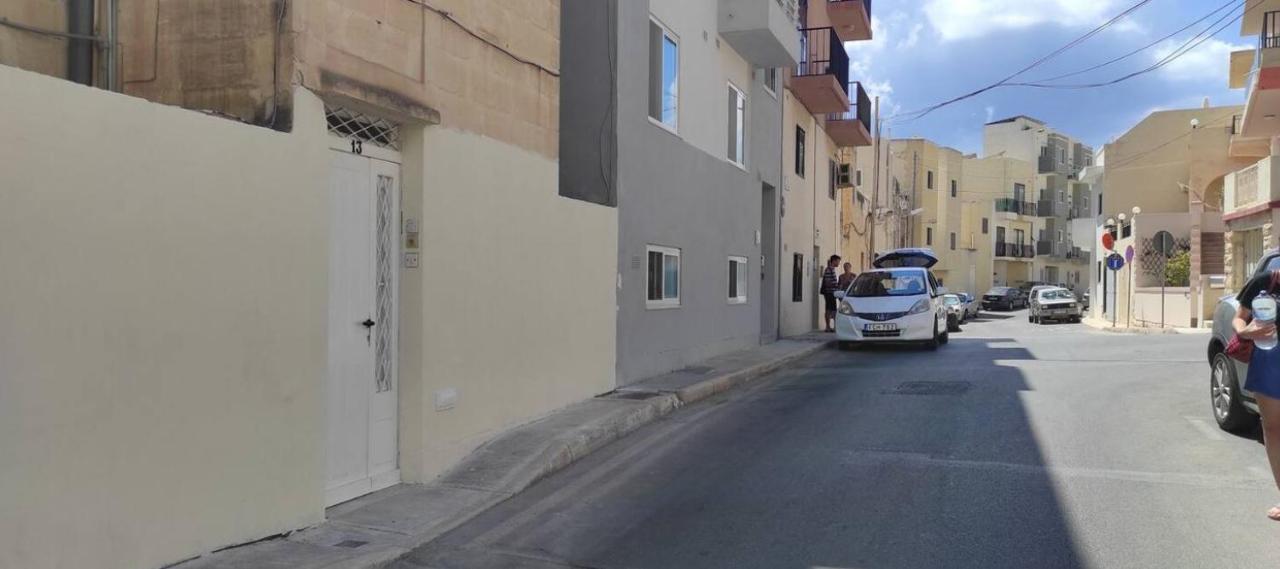 Sea View 2 Bedroom Apartment Marsaskala Eksteriør billede