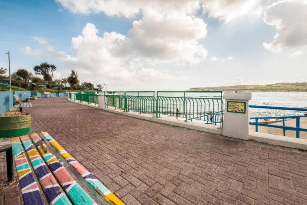 Sea View 2 Bedroom Apartment Marsaskala Eksteriør billede