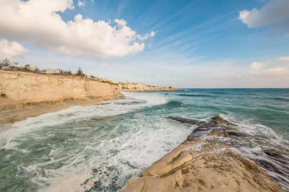 Sea View 2 Bedroom Apartment Marsaskala Eksteriør billede
